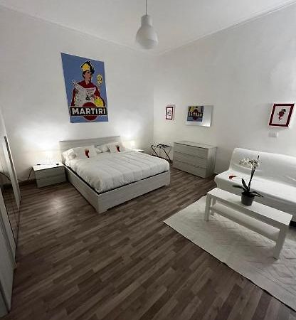 Appartamento Scaramanzia Naples Exterior photo